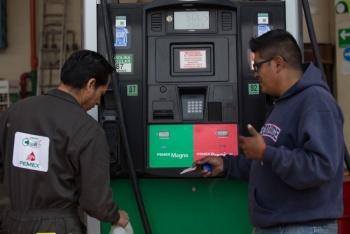 Tiembla el mundo ante el alza en precios de gasolinas y diesel