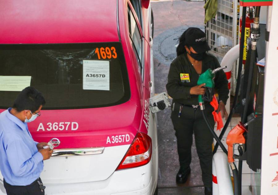 ¿Quieres llenar el tanque de tu auto pero no te alcanza? ¡Buena noticia! AMLO dice que habrá subsidio a gasolinas todo 2022