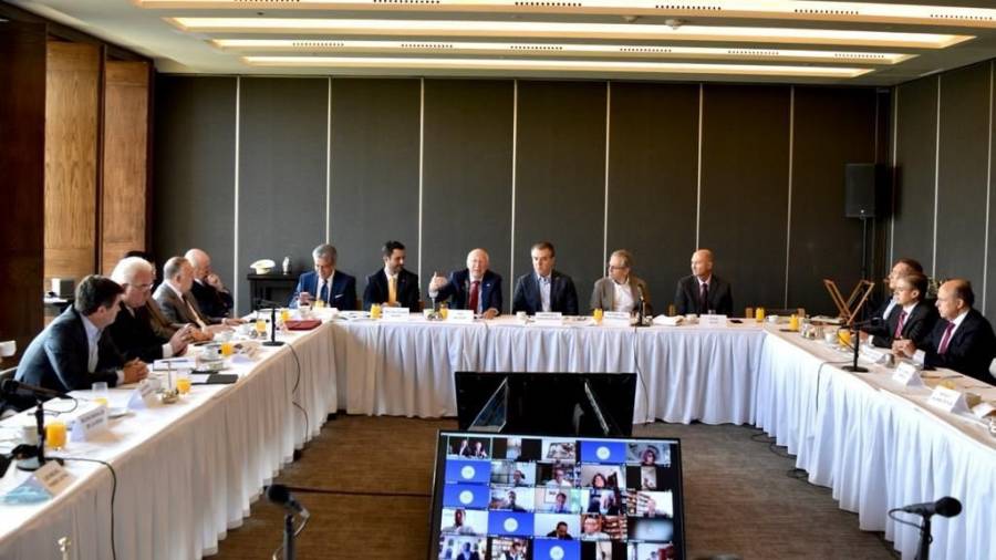 Ken Salazar prevé nuevas inversiones de EEUU en México