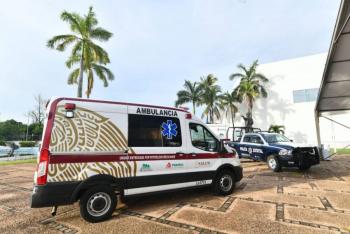 Tabasco recibe 23 vehículos para salud y seguridad donados por PEMEX