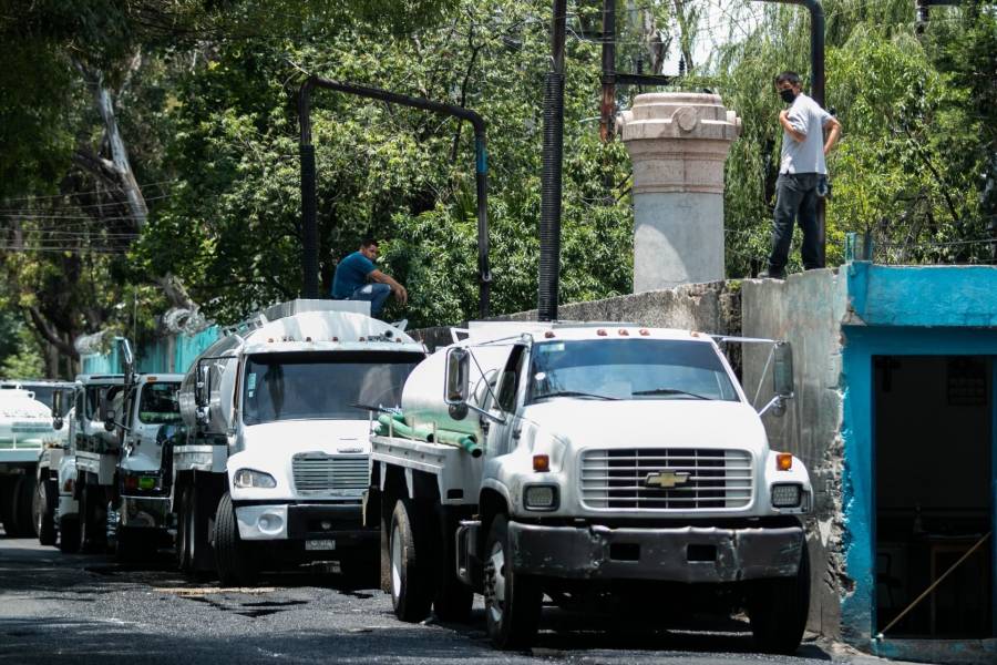 En la CDMX puedes pedir una pipa de agua sin costo. Te decimos c&oacute;mo hacerlo
