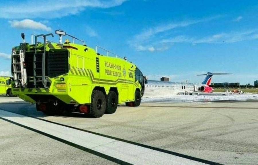 Un avión de pasajeros se incendia al aterrizar en Miami