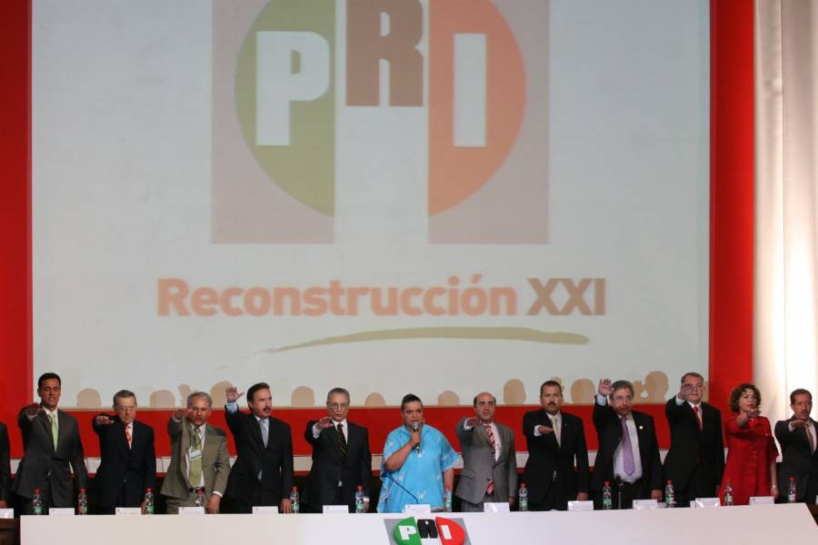 Morena busca que el PRI deje de utilizar los colores patrios: verde, blanco y rojo