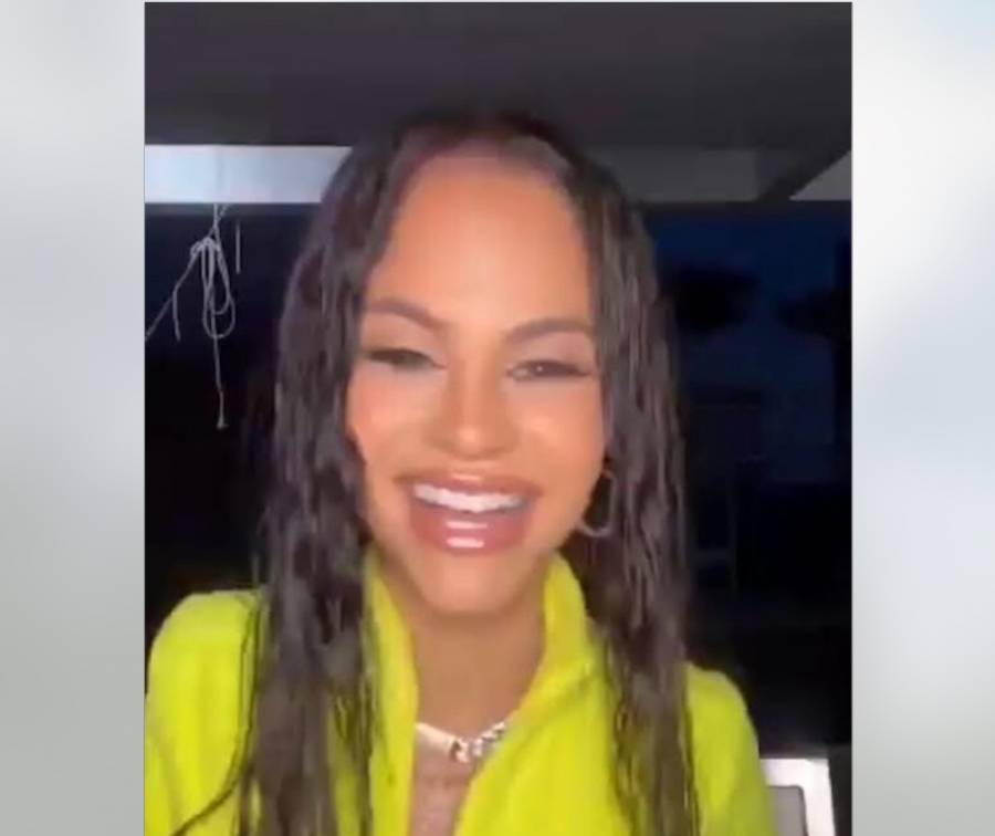 Natti Natasha comparte vivencias con miles de fans en un Tik Tok Live