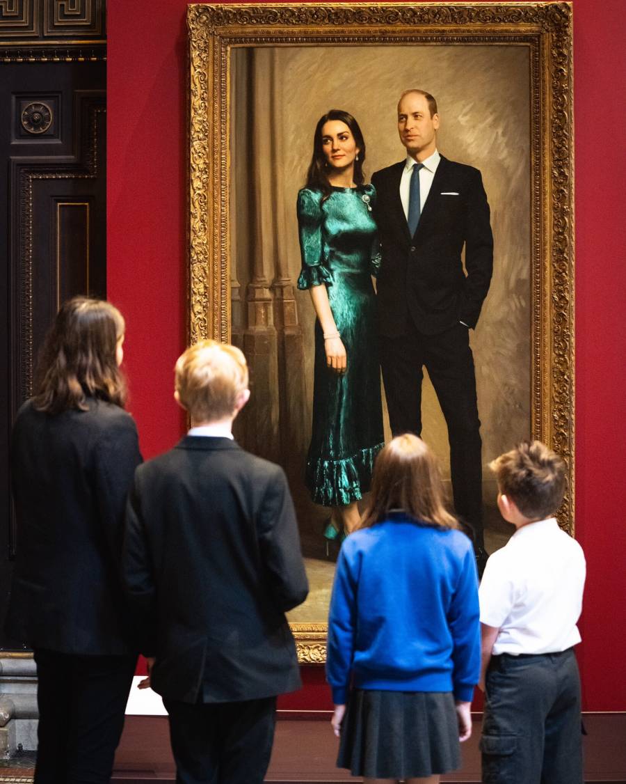 Artista británico crea retrato del príncipe William y Kate Middelton