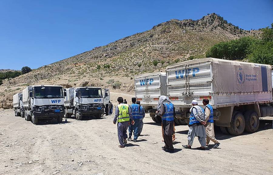 Tras cat&aacute;strofe, la ayuda comenz&oacute; a llegar a Afganist&aacute;n