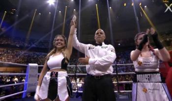 AriGameplays derrot&oacute; en un combate de box a Paracetamor