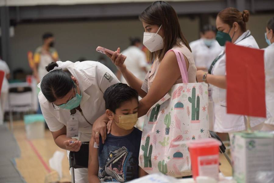 SCJN resuelve que debe ampararse a menores de edad para ser vacunados