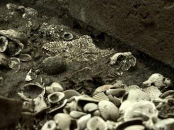 CDMX: Descubren sepulcros de cuatro ni&ntilde;os azteca en el Centro Hist&oacute;rico