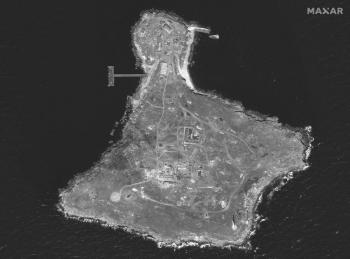 Rusia se retira de estrat&eacute;gica isla ucraniana en el mar Negro
