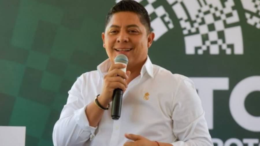 Gobernador de SLP anuncia modernización de camino al aeropuerto con 150 mdp