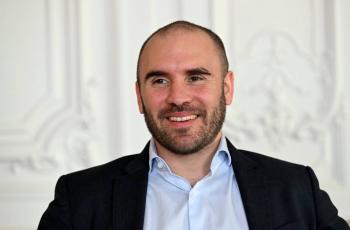 En medio de crisis cambiaria renuncia el Ministro de Econom&iacute;a de Argentina