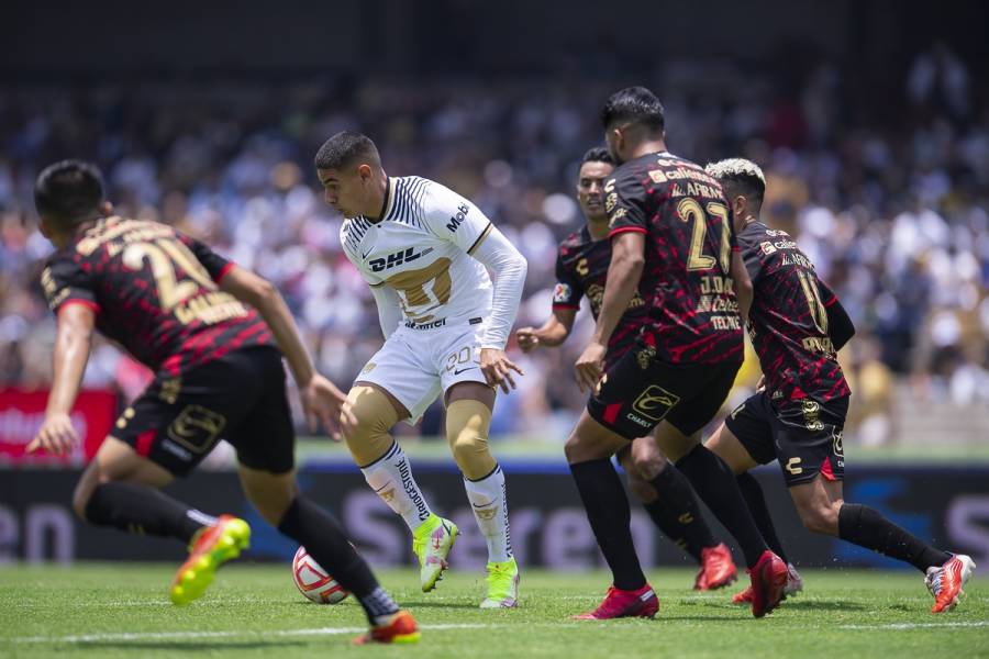 Debuta José Navarro en el Pumas vs Xolos