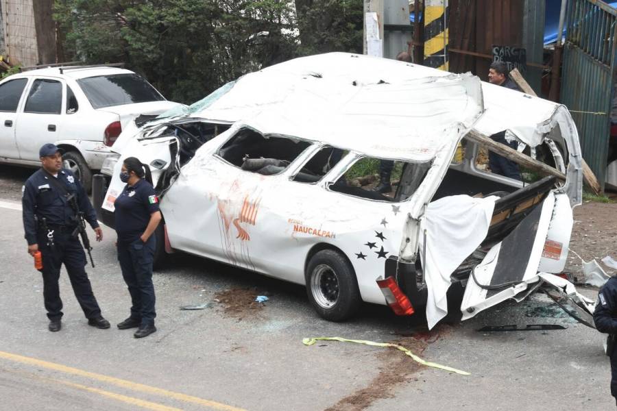 Choque de transporte público deja un muerto y 11 heridos en Tlalnepantla