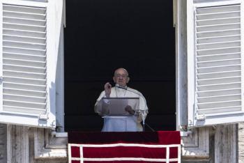 El papa Francisco expresa su solidaridad con el pueblo de Sri Lanka