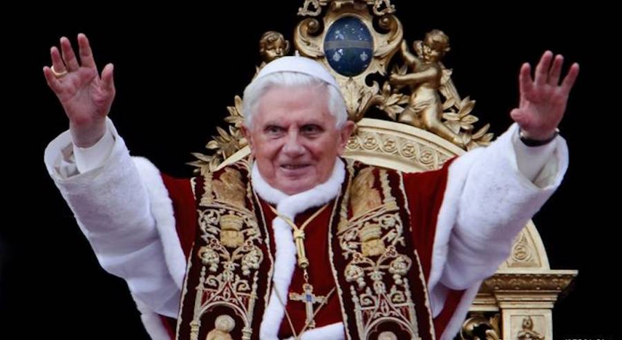 Cuenta falsa reportó la muerte de Benedicto XVI