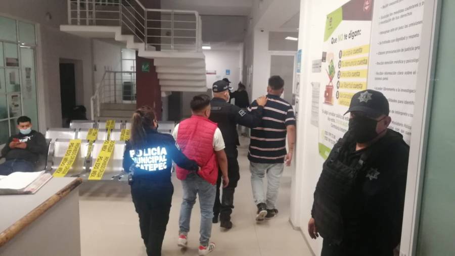 Policías de Ecatepec se enfrentaron a balazos con asaltantes; hay 3 detenidos