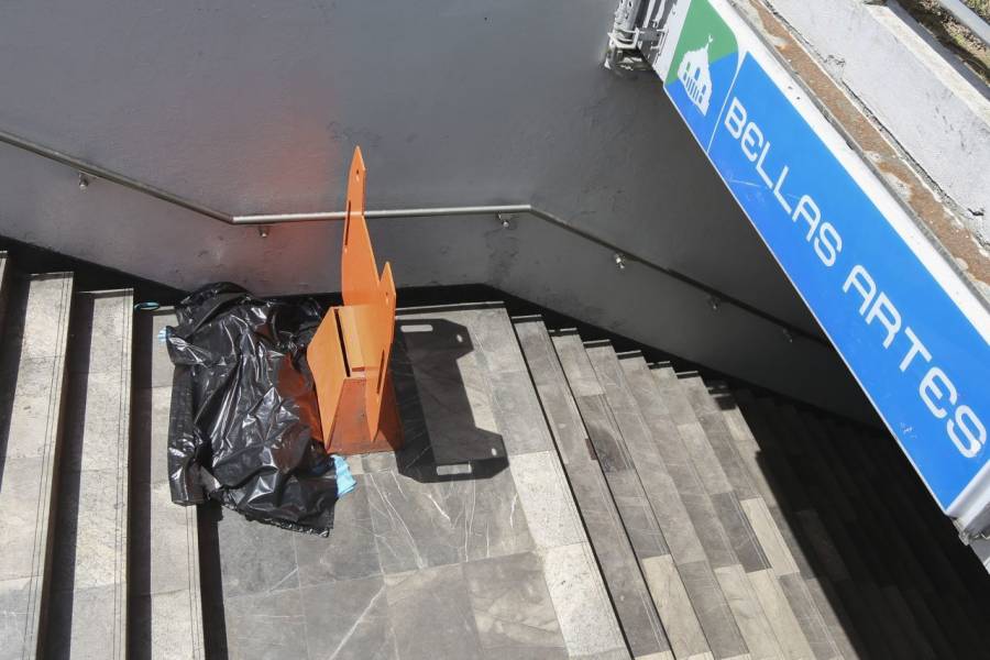 Sujeto desciende a las vías del Metro Bellas Artes; puso en riesgo su vida