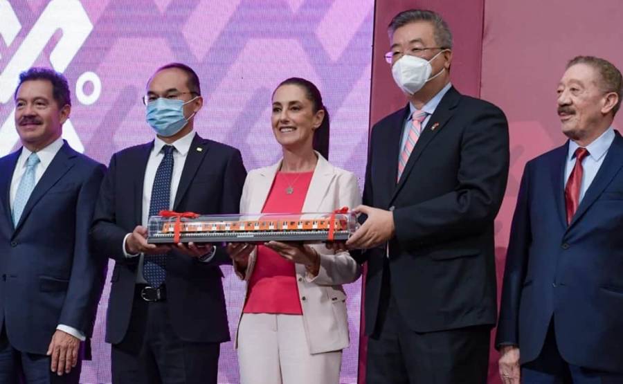Sheinbaum dio banderazo de salida a nuevo tren de origen chino para la Línea 1 del Metro