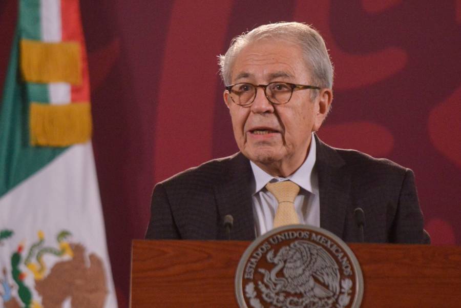 Jorge Alcocer pide mantener prácticas de pasantes en lugares inseguros