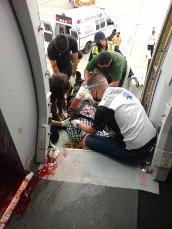 Vuelo de Viva Aerobus aterriza de emergencia por intento de suicidio de pasajero