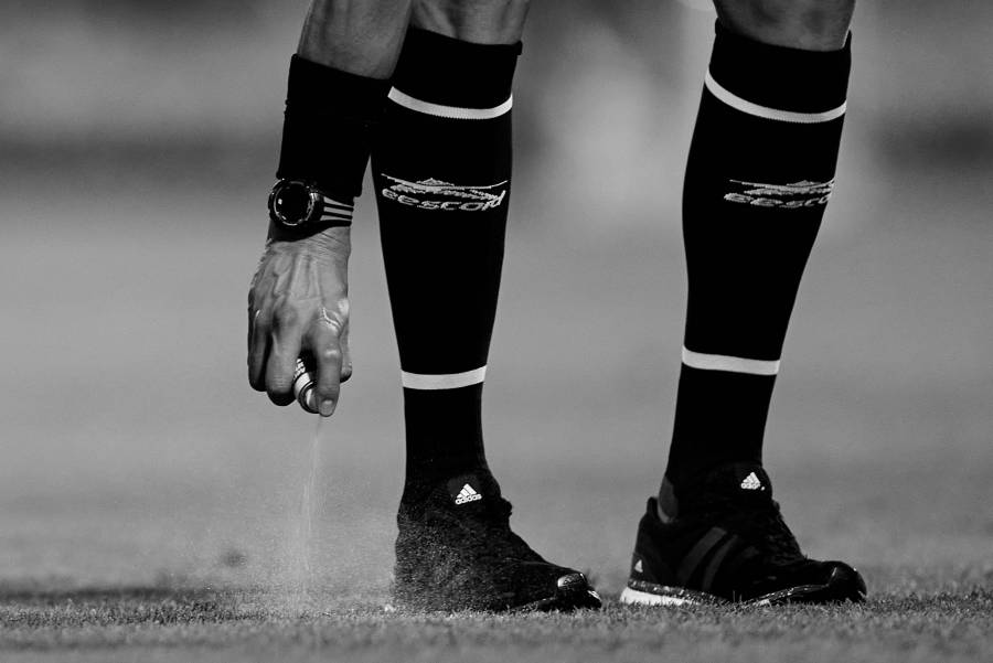 ¡Incre&iacute;ble! &Aacute;rbitro de la Liga MX finge tener COVID-19 hacerse una liposucci&oacute;n