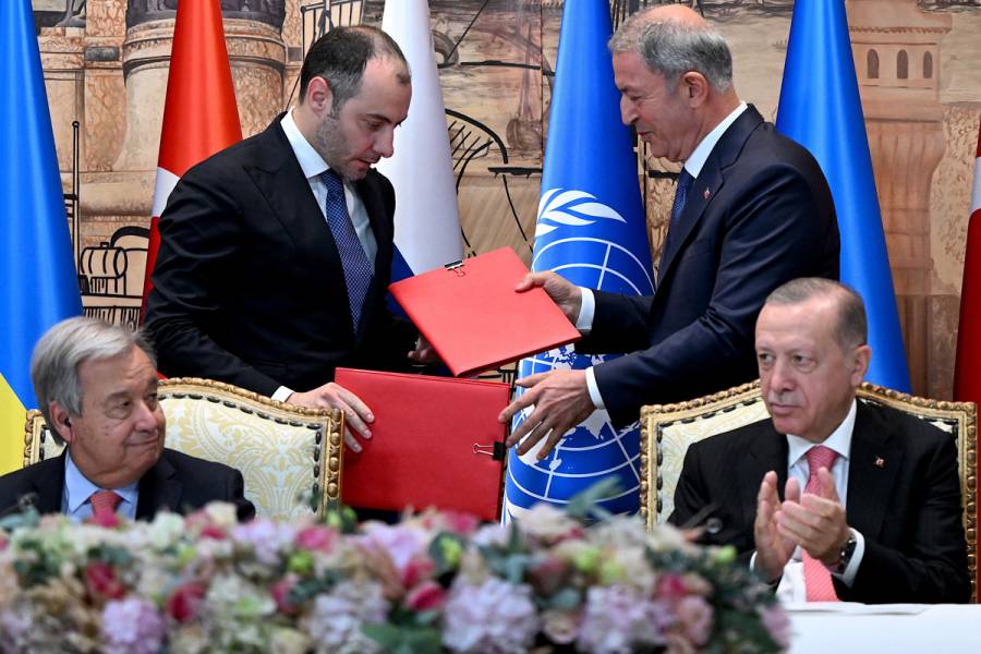 Ucrania y Rusia firman con Turquía y la ONU acuerdos de exportación de grano