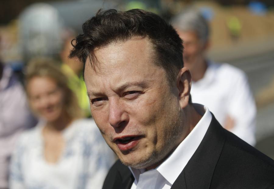 Esposa de cofundador de Google lo enga&ntilde;a con Elon Musk