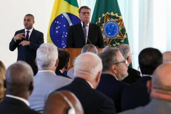 Bolsonaro se lanza a la reelecci&oacute;n en un acto en Rio de Janeiro