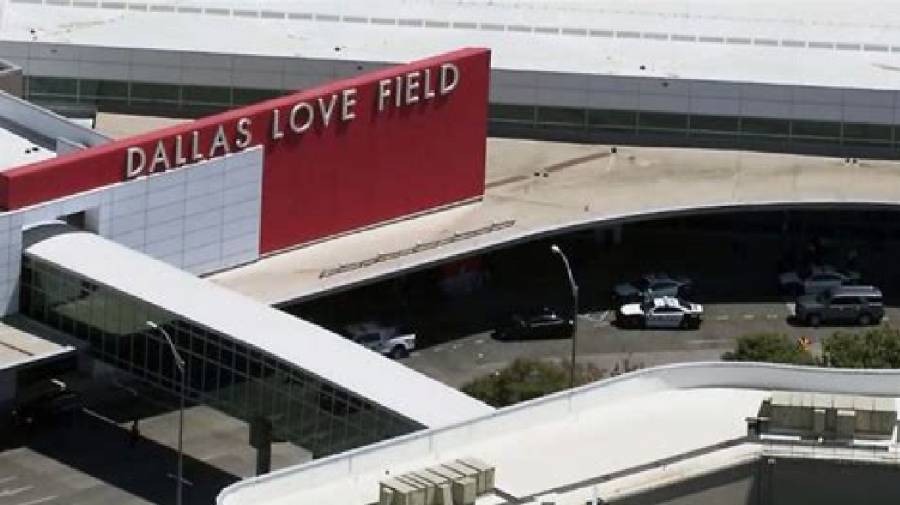 Neutralizan a mujer, tras disparar al aire en el aeropuerto de Dallas, Texas