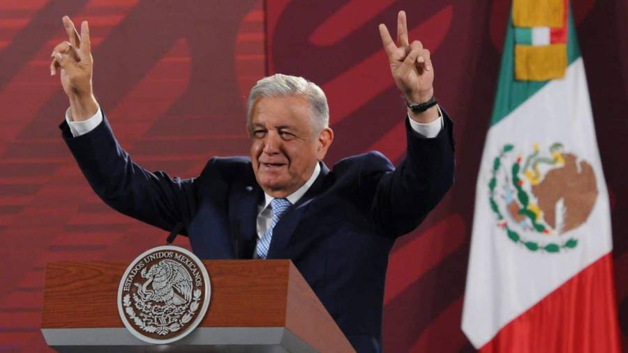 AMLO se solidariza con comunicadores tratados como 