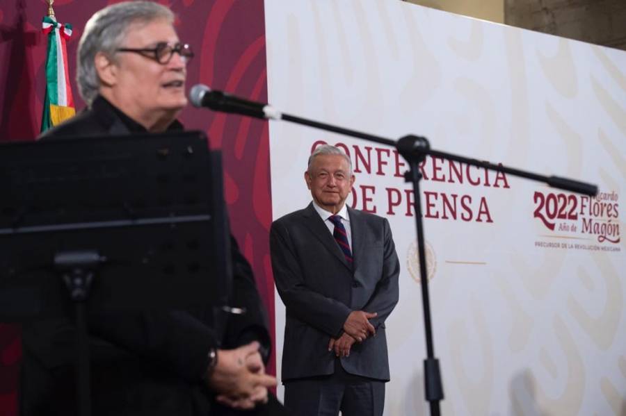 AMLO rinde homenaje a Cuba con cuadro de Martí y Amaury Pérez