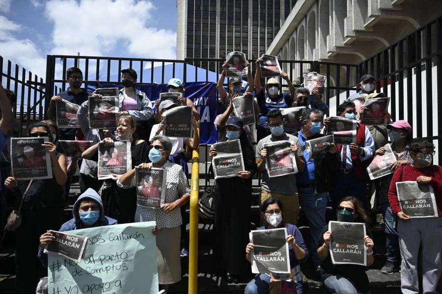 Periodistas protestan contra detención de titular del diario El Periódico en Guatemala