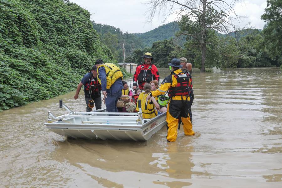 Inundaciones en el sur de EEUU dejan al menos 26 muertos