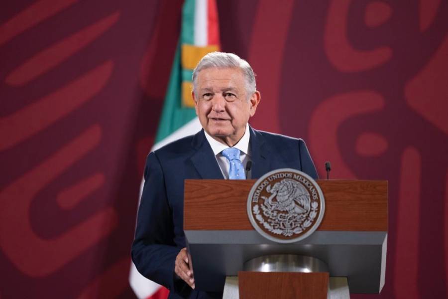 AMLO pide a industriales de Nuevo León para edificar acueducto en 8 meses