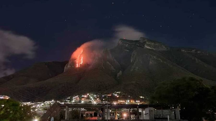 Se registra incendio en el Cerro de la Silla en Nuevo León