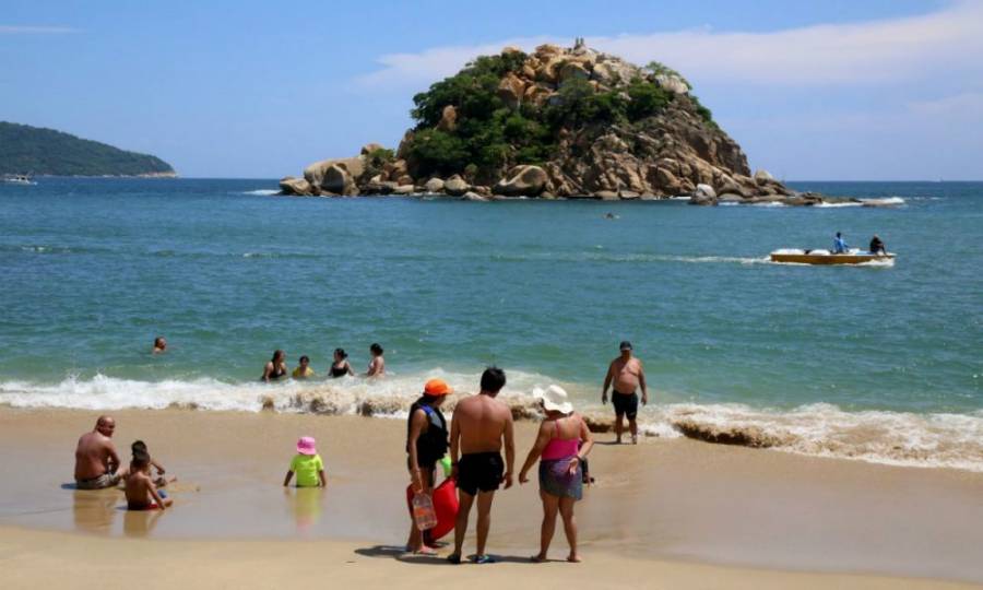 Tres playas de Acapulco están entre las más contaminadas de México