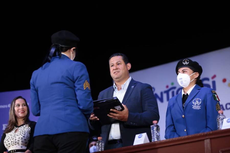 Encabeza Diego Sinhue ceremonia de graduación de cadetes del Bachillerato Bivalente Militarizado