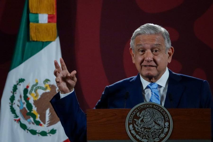 Por orden de AMLO, personal de Pemex y Sedena son enviados a Cuba para combatir incendio
