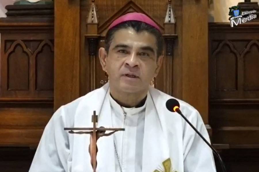 Obispo retenido en Nicaragua dice que tiene 