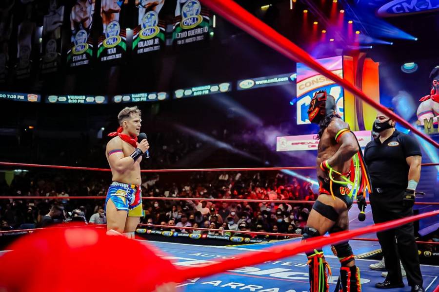 Robbie Eagles retó a Dragon Rojo Jr.