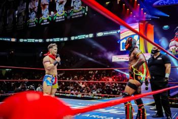 Robbie Eagles ret&oacute; a Dragon Rojo Jr.