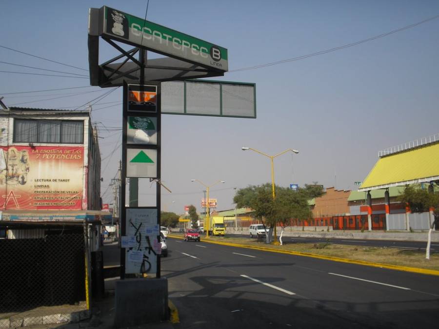 Usuarios exponen daños del metro y afectaciones que tienen habitantes de Ecatepec para traslado