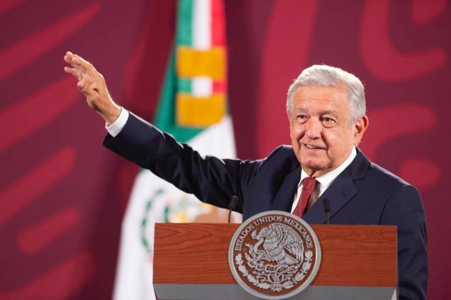 AMLO celebra investidura de Petro; lo invita a visitar México