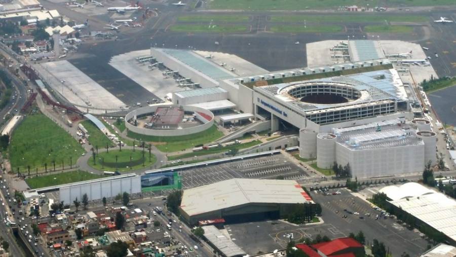 AICM se deslinda de robo de helicóptero en uno de sus hangares