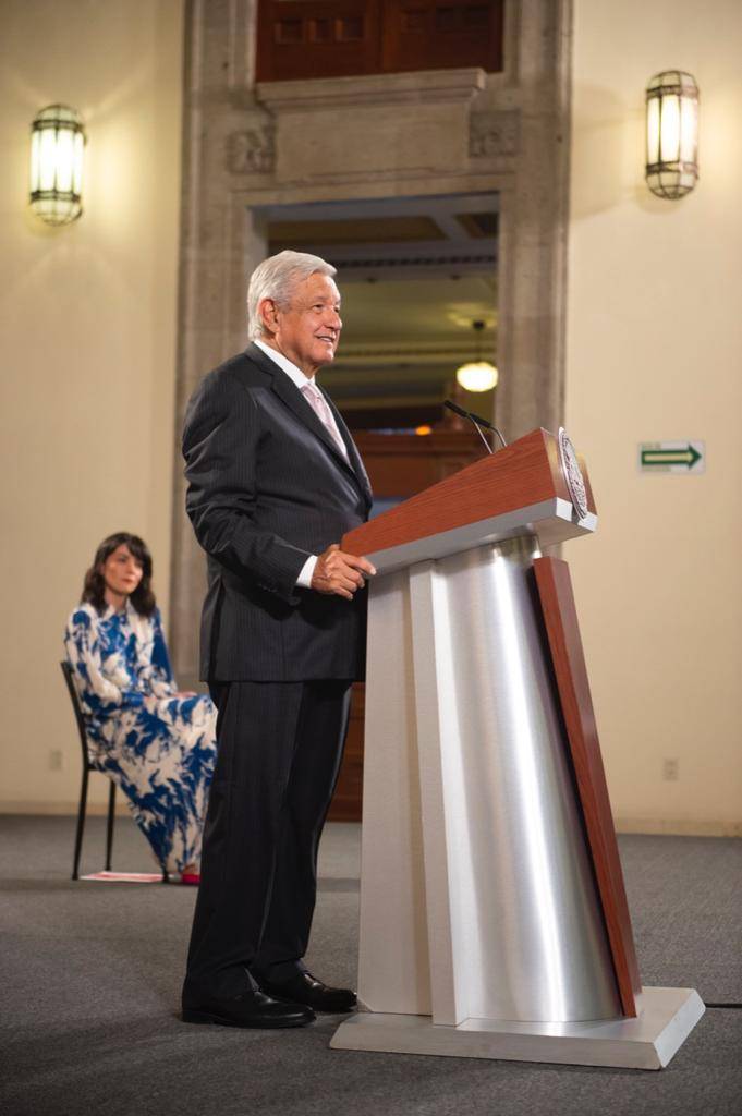 AMLO celebra que se ganarán amparos del Tren Maya
