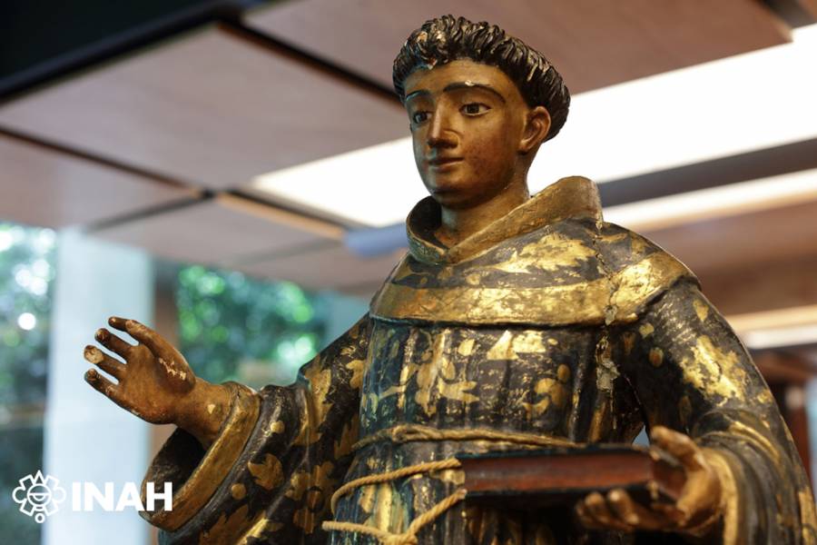 EEUU entrega a México una escultura de San Antonio de Padua robada hace 20 años en Morelos