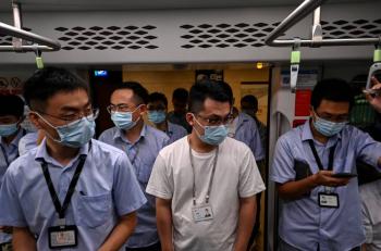 Rebrote de Covid en China deja a m&aacute;s de 80,000 turistas varados en la isla de Hainan