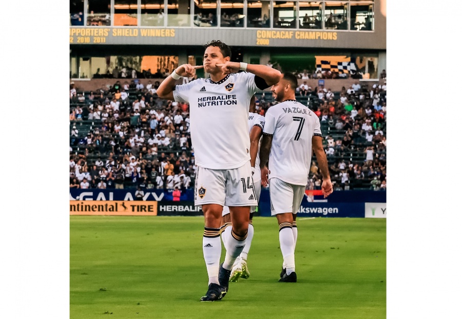 Javier “Chicharito” Hernández anota penal a lo “Panenka” con LA Galaxy
