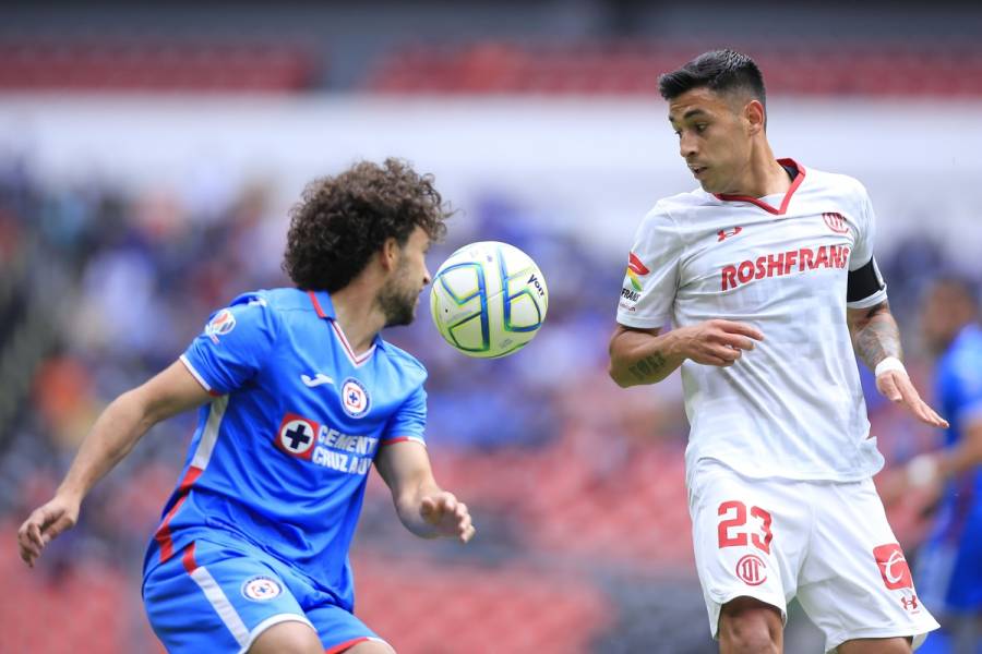 Toluca se impone a Cruz Azul y recupera liderato de la Liga MX